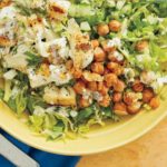 Recette: Comment faire du bol de taco grec de poisson de Bobby Flay avec des pois chiches croustillants