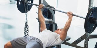 Ajouter des chaînes ou des bandes à votre banque La presse peut exploser votre One-Rep Max