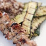 Recette: Comment faire des brochettes de poulet au whisky d'érable