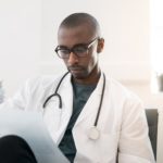Ce que vous devez envisager avant de choisir un médecin