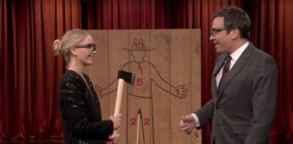 Regarder: Jennifer Lawrence prend Jimmy Fallon dans Axe-throwing Competition