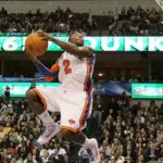 WATCH: Nate Robinson Lands Monster Dunk sur Shaquille O'Neal